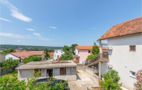 Cozy Apartment In Karin Gornji With Kitchen